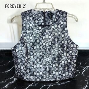 FOREVER 21 Black & White Patterned Embroidered Top - Small